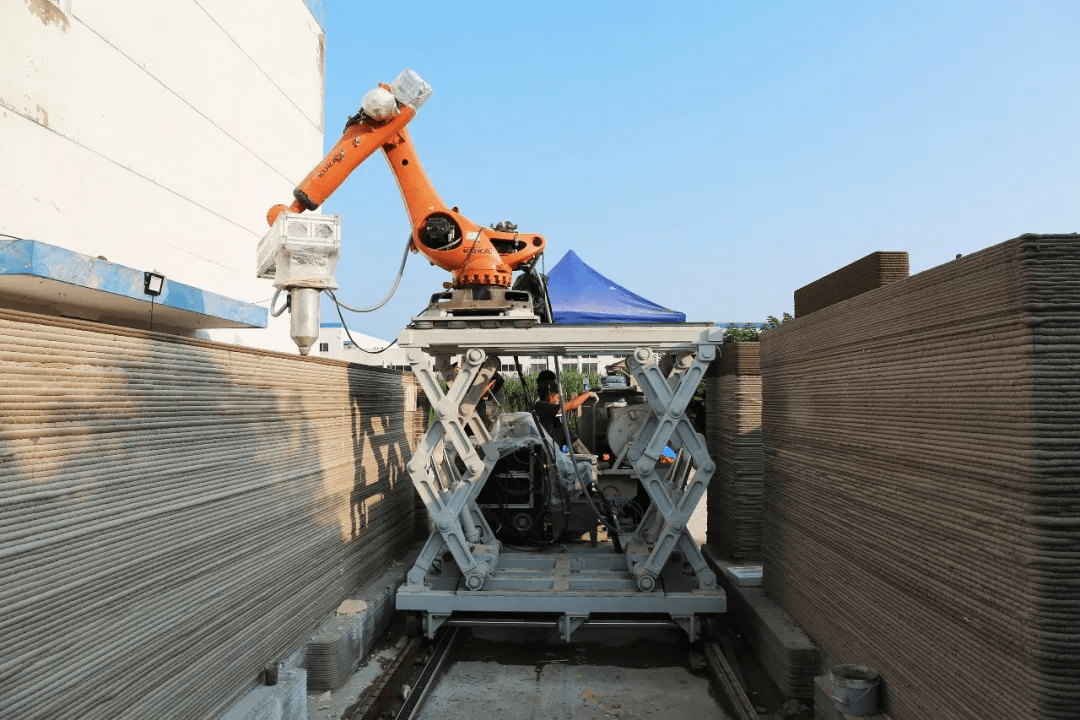 徐衛國教授團隊 3D打印機器人革新混凝土泵送，為低收入群體建造未來住宅
